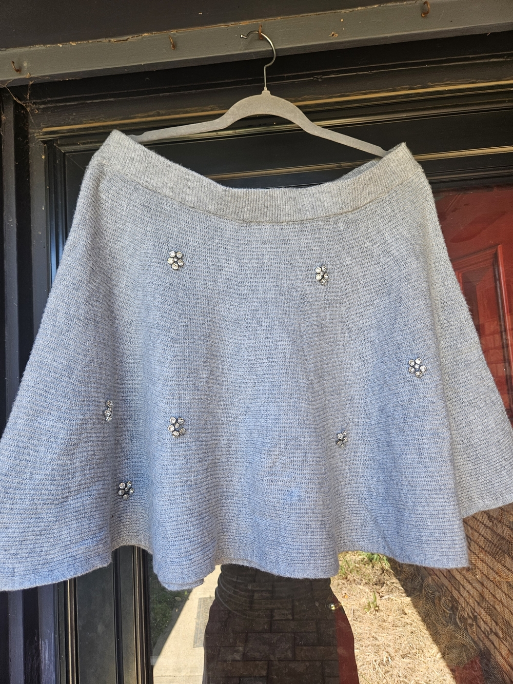 Light Gray Ribbed Knit Skirt with Subtle Texture